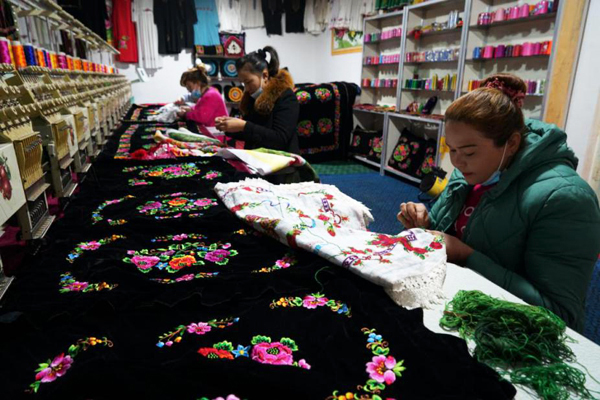 【チェンジ　新疆の今】④―和田(ホータン)地区于田(クリア)県の伝統工芸_fororder_新疆3