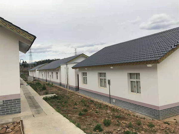 凉山扶贫干部卢克军：改造危房 让彝族老乡拥有安全的家