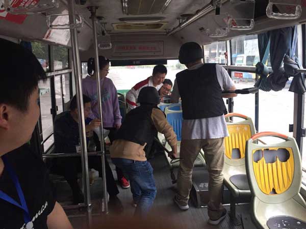 供稿（导航眉山）眉山洪雅交通道路运输行业开展反恐防暴及消防应急演练