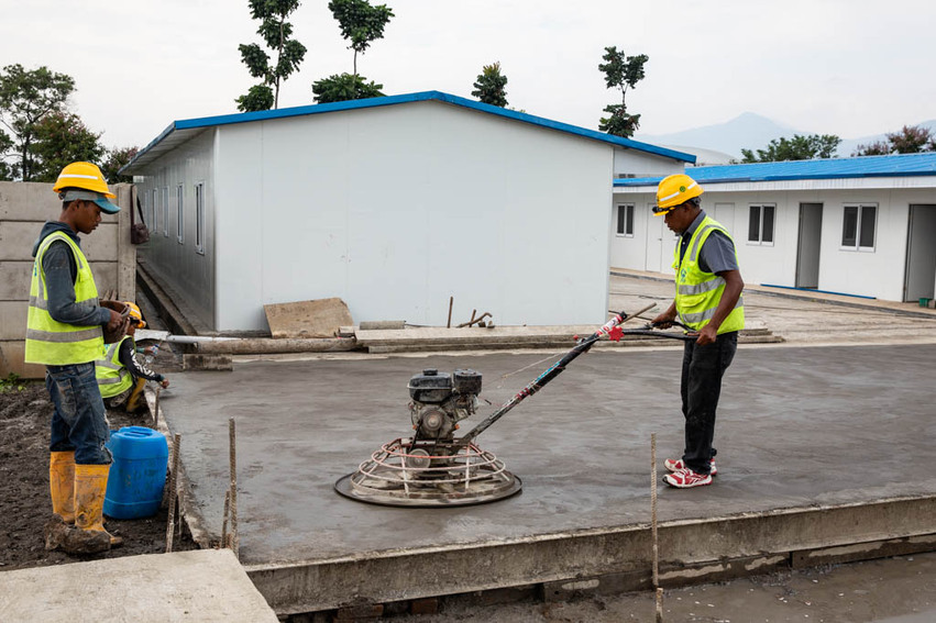 图片默认标题 图片默认标题_fororder_雅万高铁终点站德卡鲁尔站施工现场(摄影:李树坤)