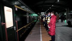 「国际在线」硬核支援：先送牛羊肉，再送火锅底料！