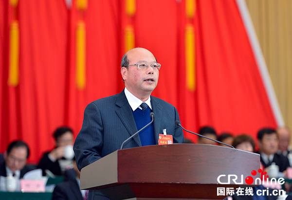 图片默认标题_fororder_4徐武斌代表政协自贡市第十五届委员会常务委员会作提案工作情况报告（摄影-廖志全）