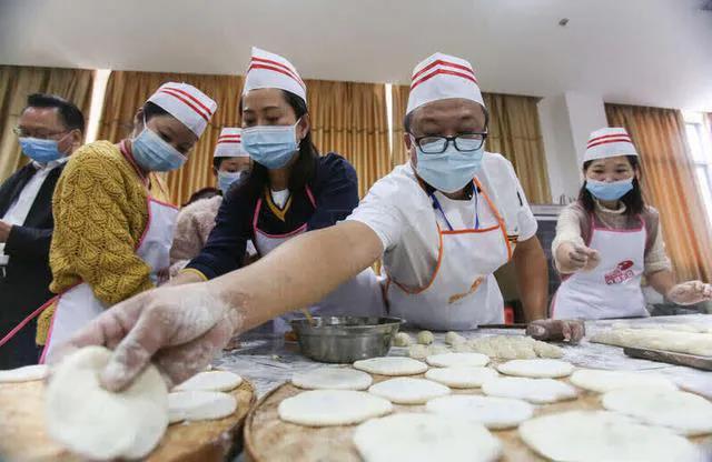 沙県小吃：軽食が大産業へと成長_fororder_1218夜5-2