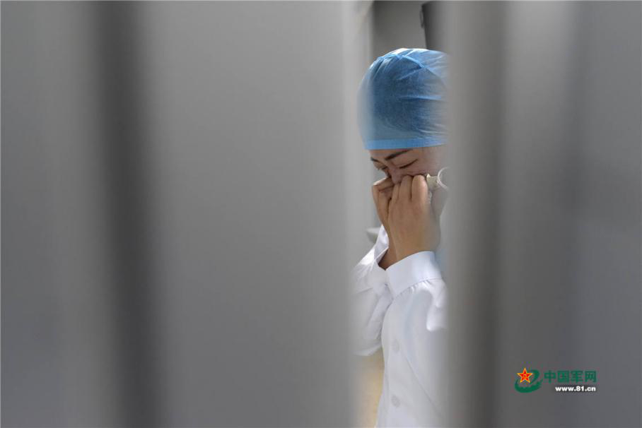 【中国军网】戳中泪点！火神山医院那些感人瞬间……