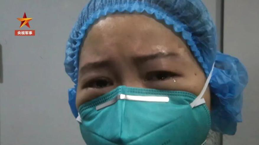 【中国军网】戳中泪点！火神山医院那些感人瞬间……