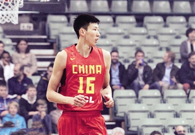 周琦领衔 中国男篮新一期名单出炉 周琦领衔 中国男篮新一期名单出炉