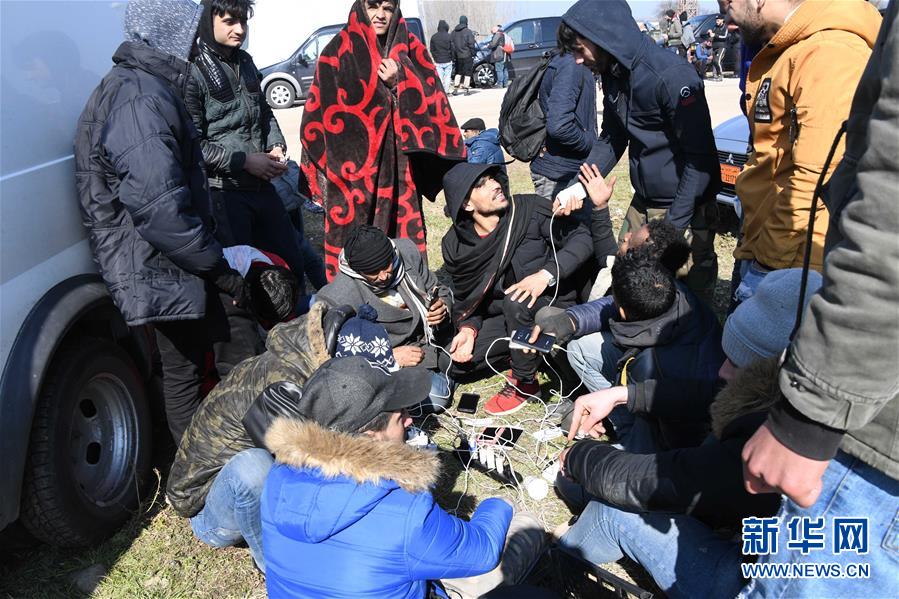 #新华网#土耳其正式“开闸”放难民入欧洲