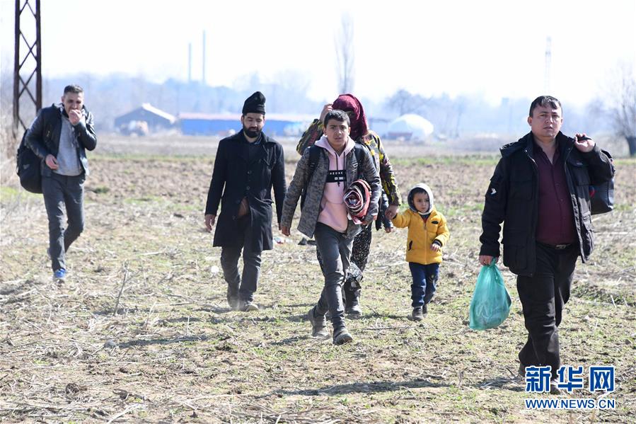 #新华网#土耳其正式“开闸”放难民入欧洲