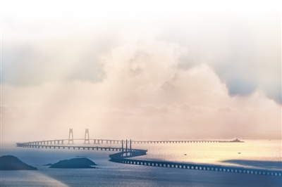 一项项世界级路桥工程相继竣工 中国交通基建水平领先世界