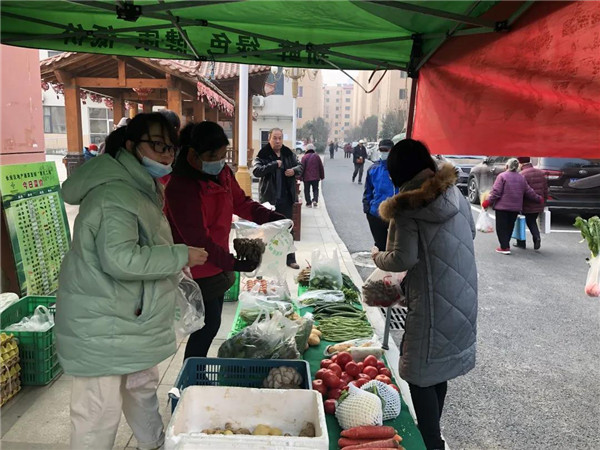 西安市长安区供销联社蔬菜直通车全力保障冬季蔬菜正常供应