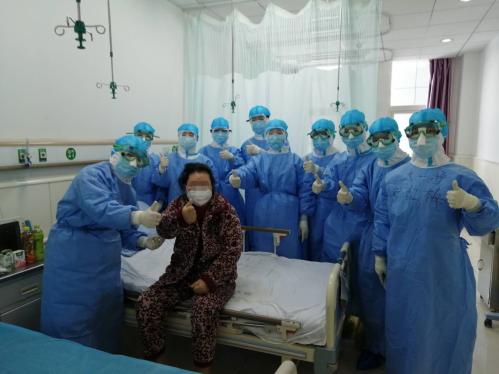 喜讯！黑龙江省新冠肺炎重症救治中心首名危重症患者治愈出院
