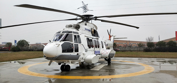空客h225型直升机机长1950厘米,高497厘米,整机空中重5256公斤,最大