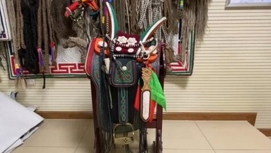 Ясан сийлмэлээр амьдралаа цэцэглүүллээ