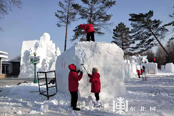 第二十七届全国雪雕比赛在太阳岛开铲
