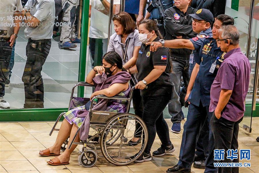 【新华网】菲律宾首都商场遭劫持人质全部获释