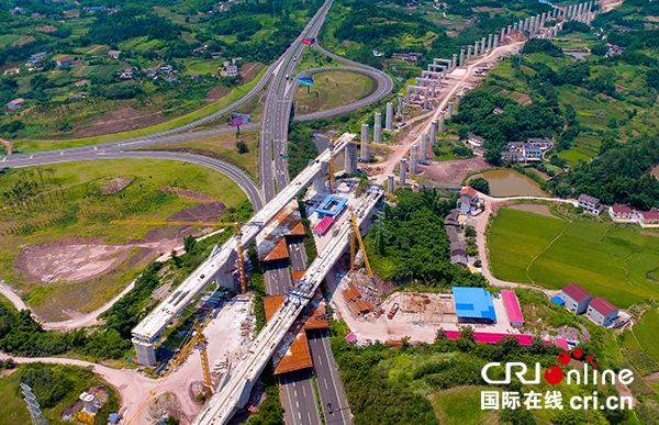 图片默认标题_fororder_建设中的川南城际铁路内自泸段（摄影-廖志全）