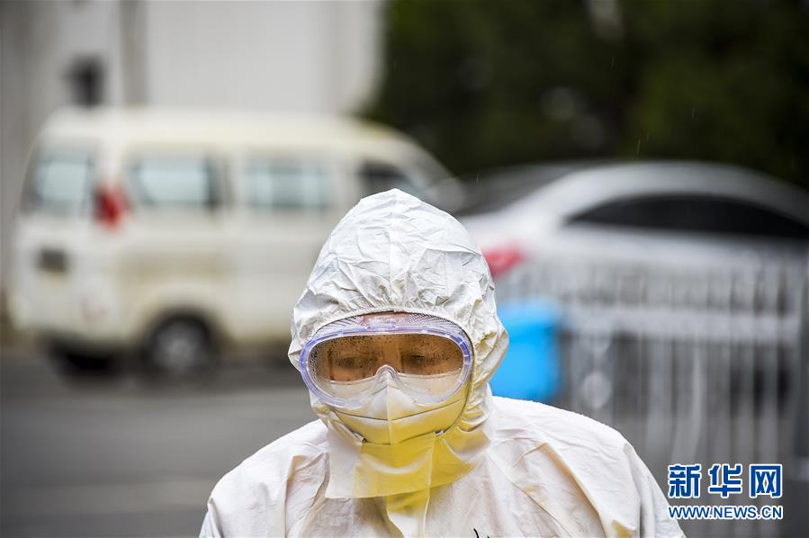 #新华网#湖北孝感：“疫”线“清洁卫士”