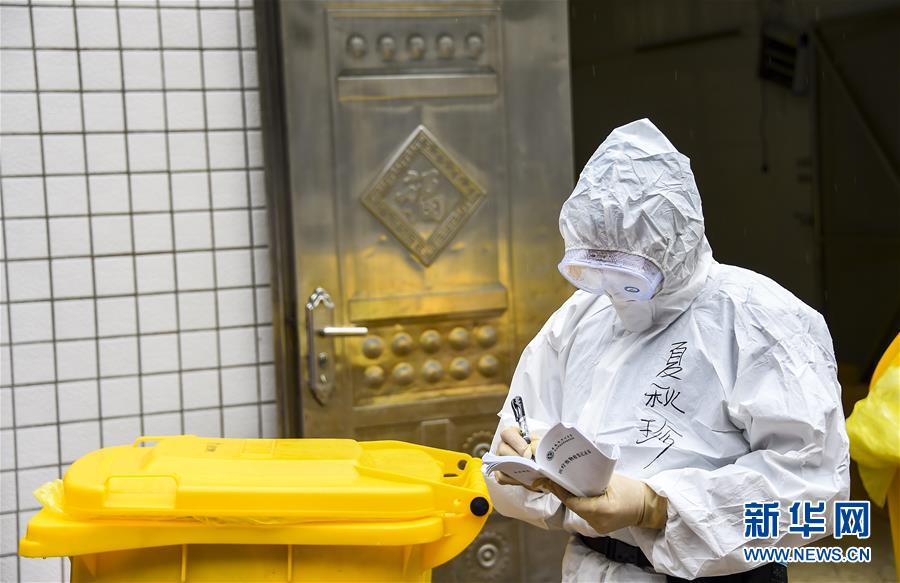 #新华网#湖北孝感：“疫”线“清洁卫士”