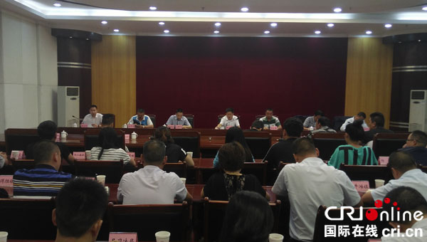 图片默认标题_fororder_挂职座谈会5