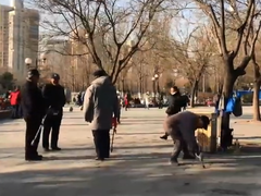 《爱+1°C》北京冬日里的健身达人——地书老人_fororder_地书老人
