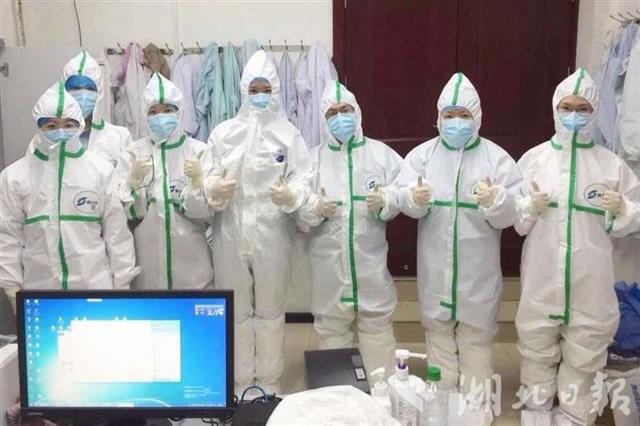 湖北日报@在坚定逆行中成长：湖北保卫战、武汉保卫战中的95后、00后们