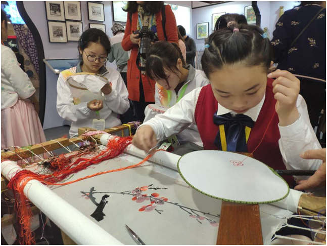 （供稿 文体列表 chinanews带图列表 移动版）全国第六届中小学生艺术展演活动在苏州开幕