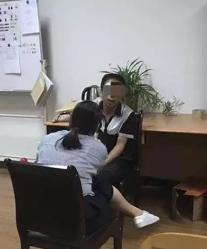 19岁男子找25岁女朋友 有了孩子后卖得2万买手机