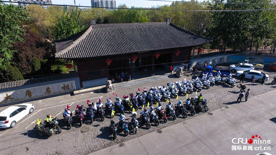 河北晋州：摩托骑行乐享春日