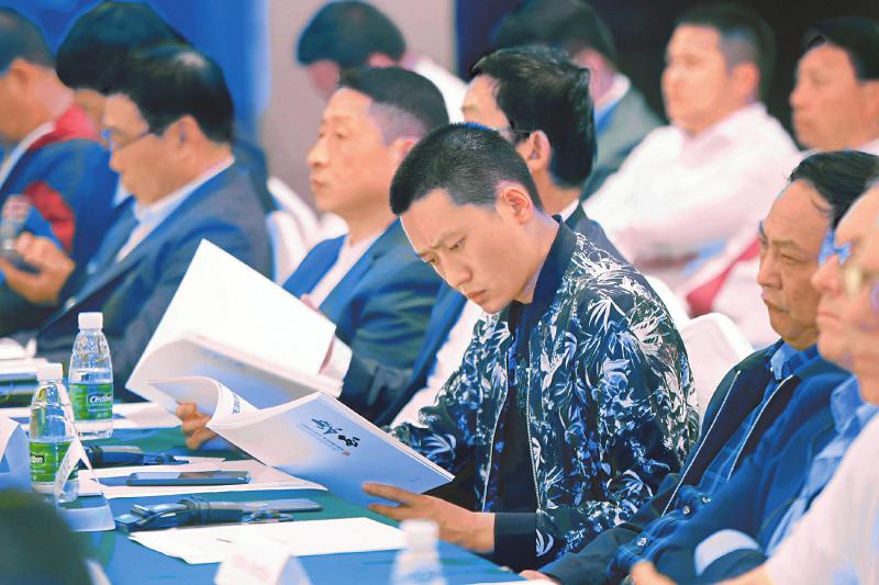 （导航成都）立足资源优势 四川各市州引资有特色