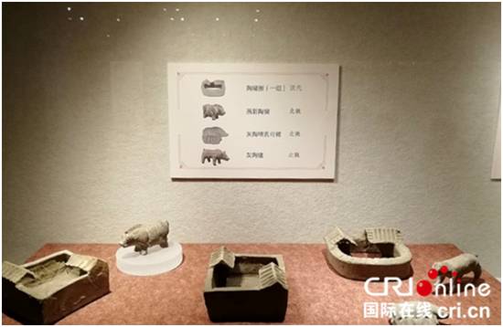 （供稿 文体列表 三吴大地南京 移动版）80余款生肖猪文物亮相南京博物院