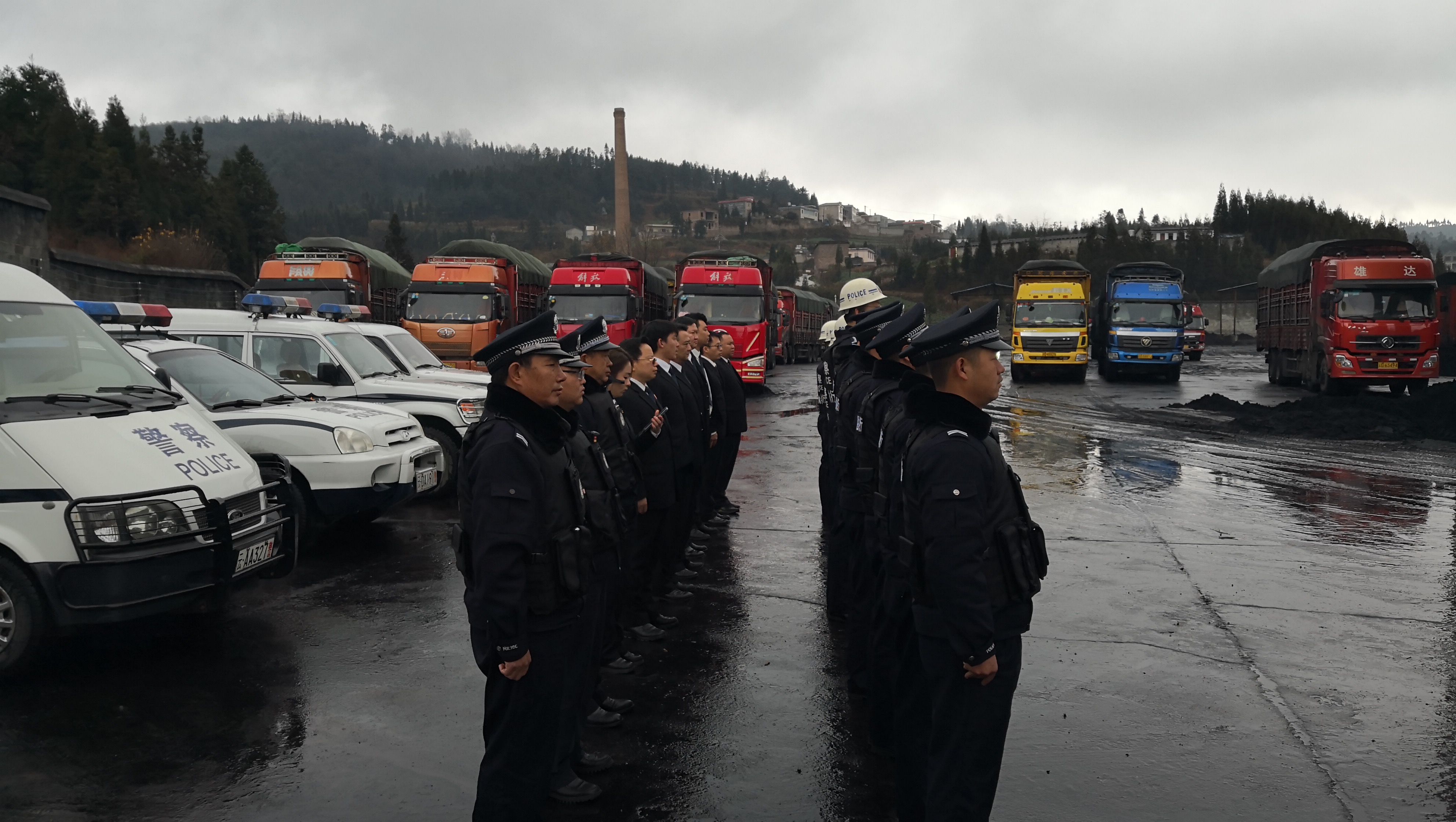 盘龙区法院异地执行，盘龙、富源法院干警雨中集结。_fororder_微信图片_20190109102457