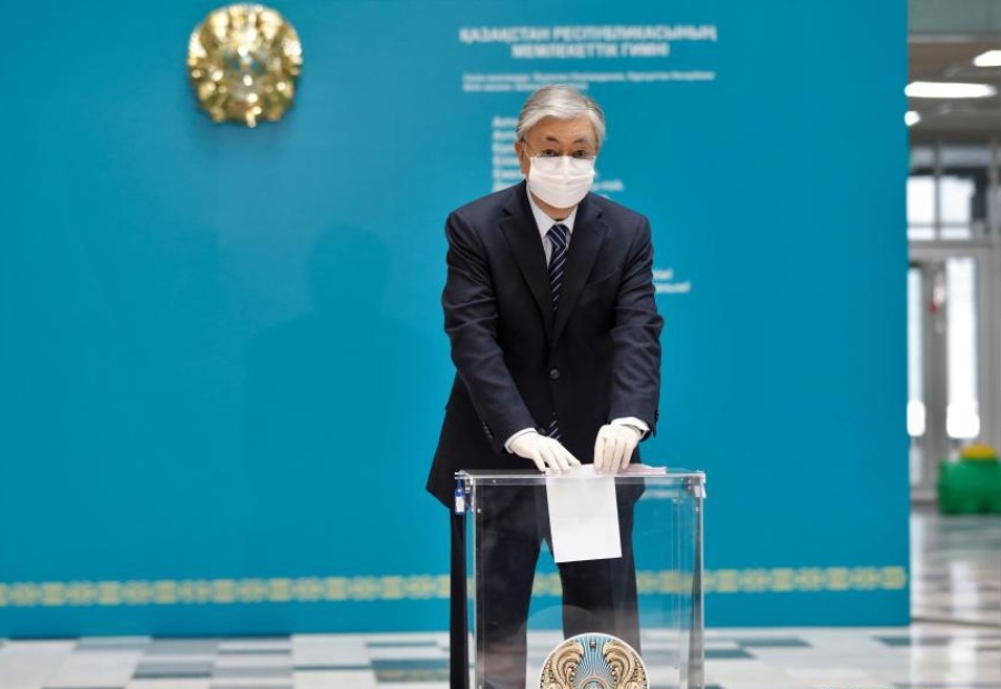 哈萨克斯坦举行议会下院选举