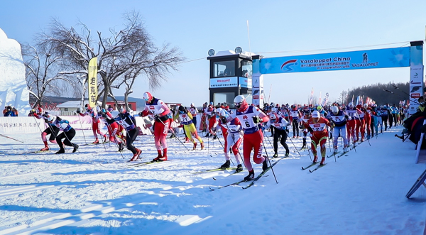 長春、ヴァーサロペット国際スキー祭開幕_fororder_11