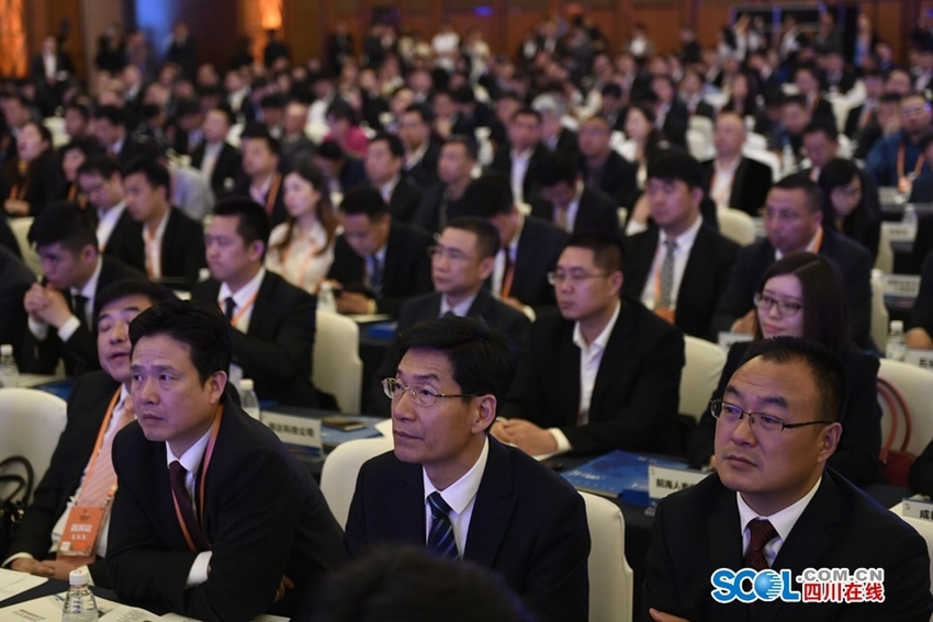 （头条，导航成都）彭清华发邀请：请来四川这些领域寻找商机