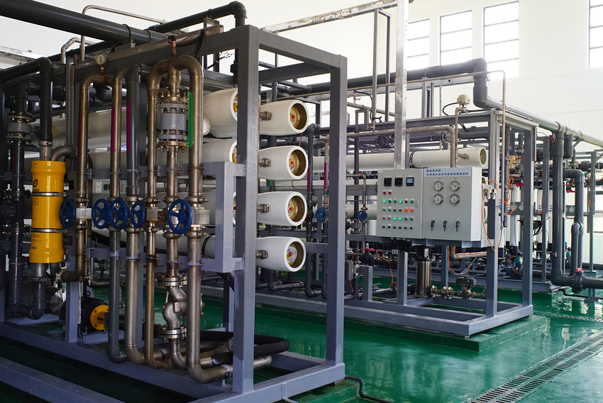 图片默认标题 图片默认标题_fororder_永兴岛海水淡化厂生产车间 摄影:高宇