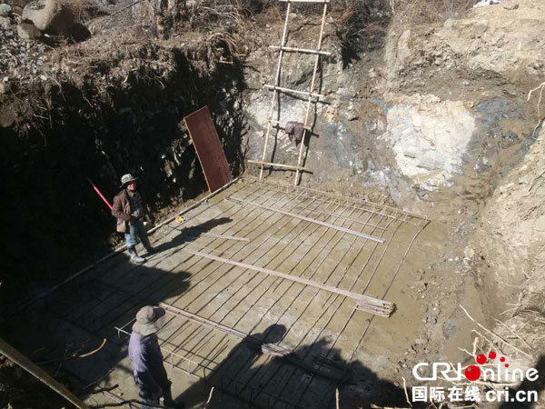 图片默认标题_fororder_正在修建饮水池