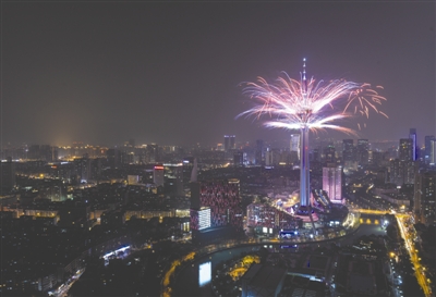 （导航成都，移动端）朋友圈今晚将被烟火秀刷爆 周边这些地方观看最巴适