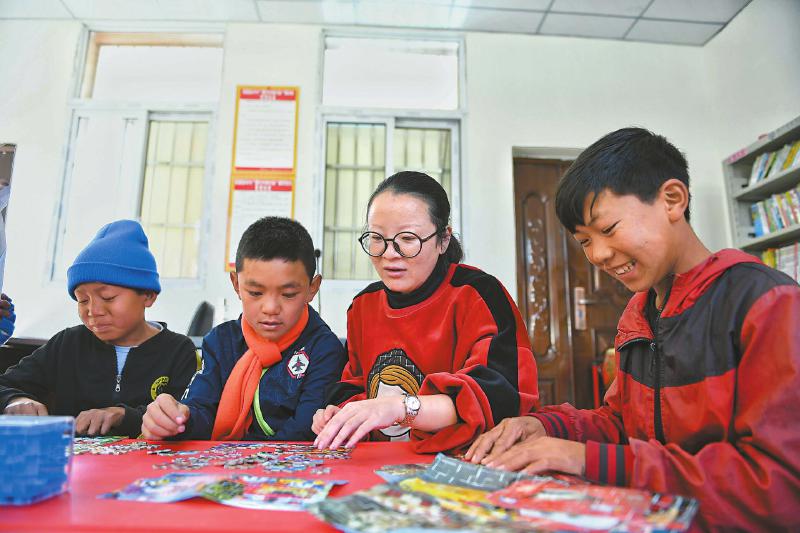 （焦点图，导航成都，移动端）扶贫路上 我们都是彝乡人