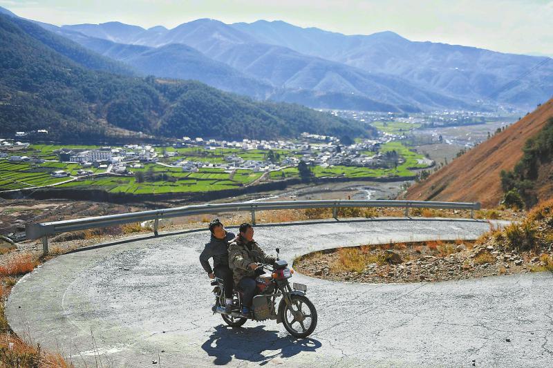 （焦点图，导航成都，移动端）扶贫路上 我们都是彝乡人