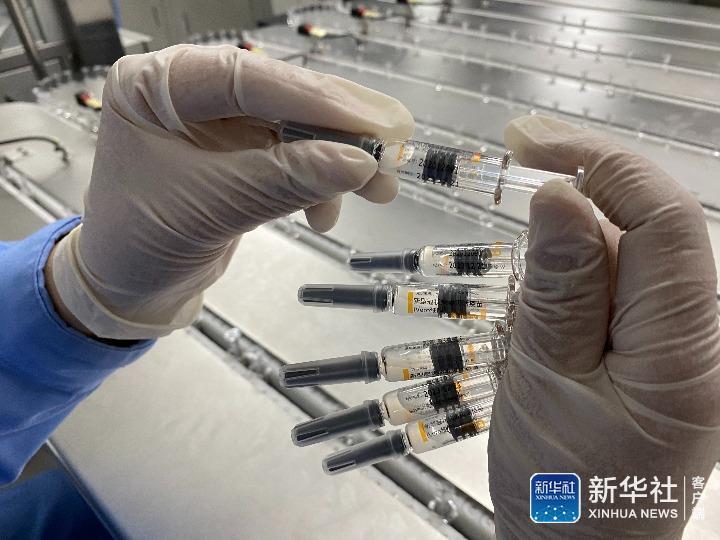 探访北京新冠疫苗车间:24小时生产不停歇