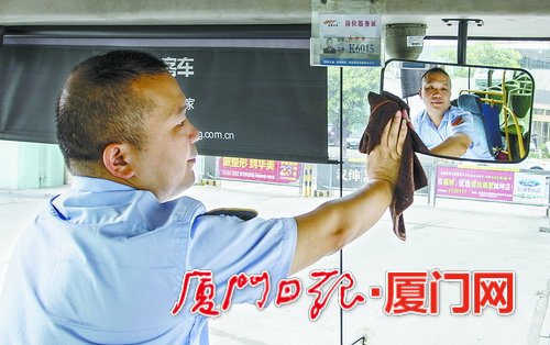 【要闻】【厦门】【移动版】【Chinanews带图】厦门整合资源调整模式 打通城市公交"任督二脉"