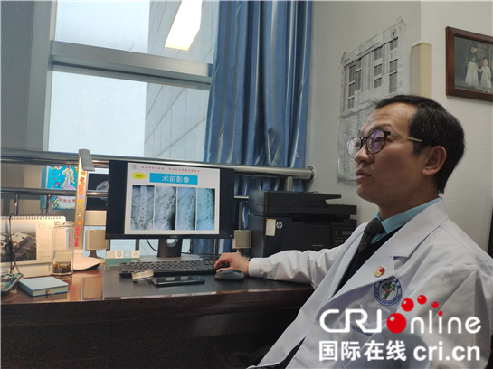 西安市红会医院脊柱病医院退变与肿瘤病区主任单乐群：众人眼里的“调皮大夫”  科室里的学者型医生