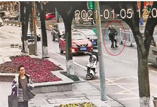 Cahaya Hangat di dalam Cuaca Dingin Cahaya Hangat di dalam Cuaca Dingin_fororder_评论2021010809