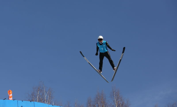二青会跳台滑雪比赛吉林省选手夺得4枚金牌