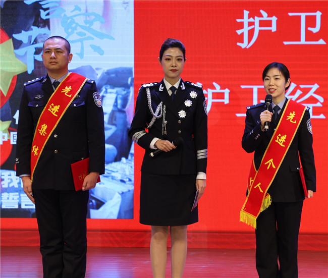 （有修改）【B】郑州出入境边防检查站举办庆祝首届中国人民警察节宣传活动