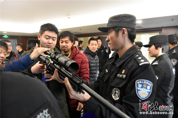 唐山市公安局举办警营开放日活动
