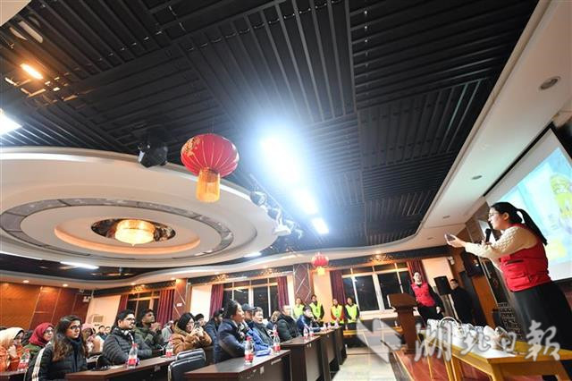 湖北省首次面向留学生开展毒品预防宣传教育