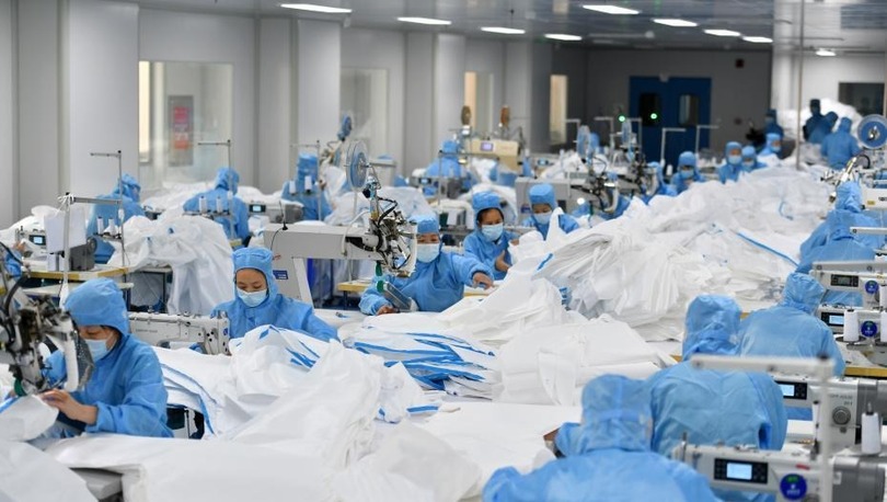 วิสาหกิจเมืองสือเจียจวง มณฑลเหอเป่ยเร่งการผลิตชุดป้องกันเชื้อโรค_fororder_石家庄防护服1