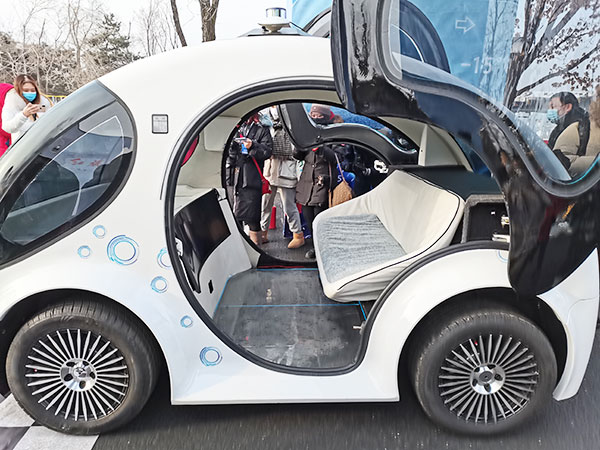 【吉林011203   净月专题】长春净月潭:小巴环潭表演赛精彩如期上演