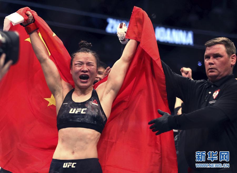 中国首位UFC冠军：有梦想就去追 不接受“被定义”